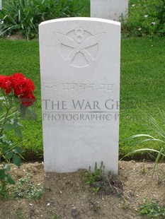 ANCONA WAR CEMETERY - CHANDAR BAHADUR GURUNG, 